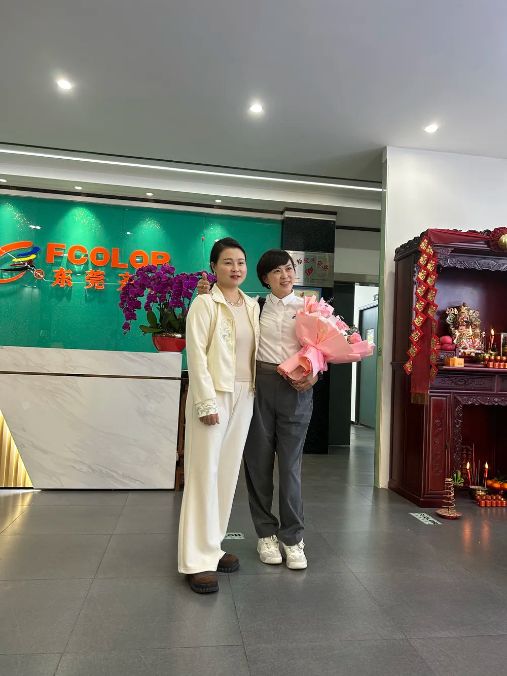 Photo with Singapore customer 2