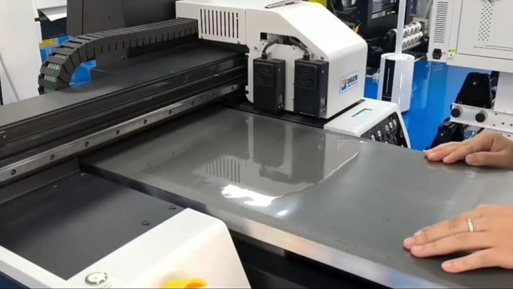 ufl330 hot stamping foil printing video cover